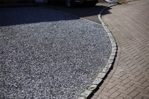 Professional gravel driveway company in Holnest